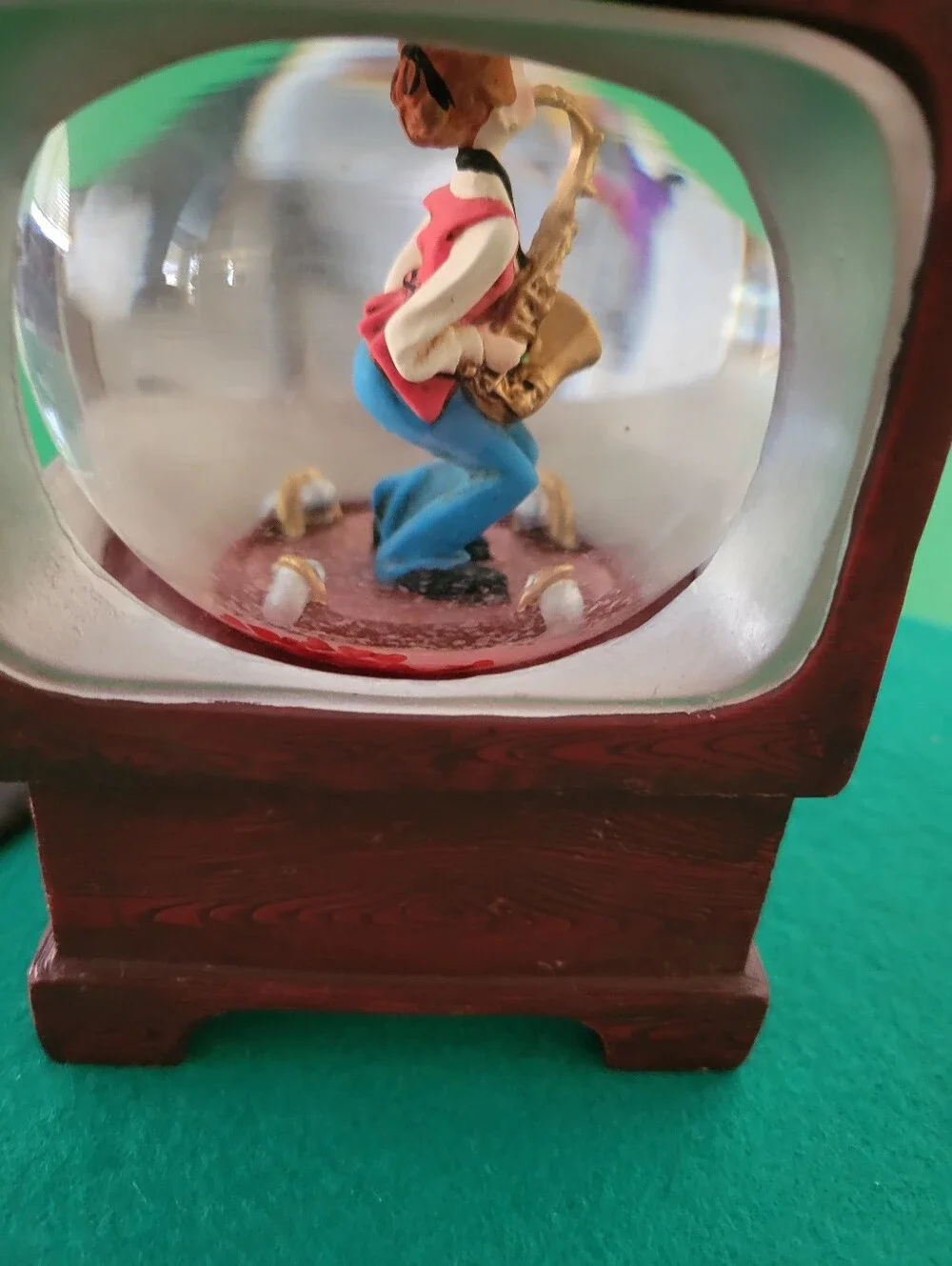 I Love Lucy Saxophone Player Water Globe Music Box By Vandor